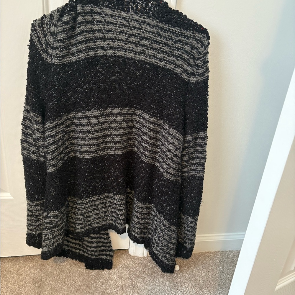 Loft sweater - Picture 3 of 3